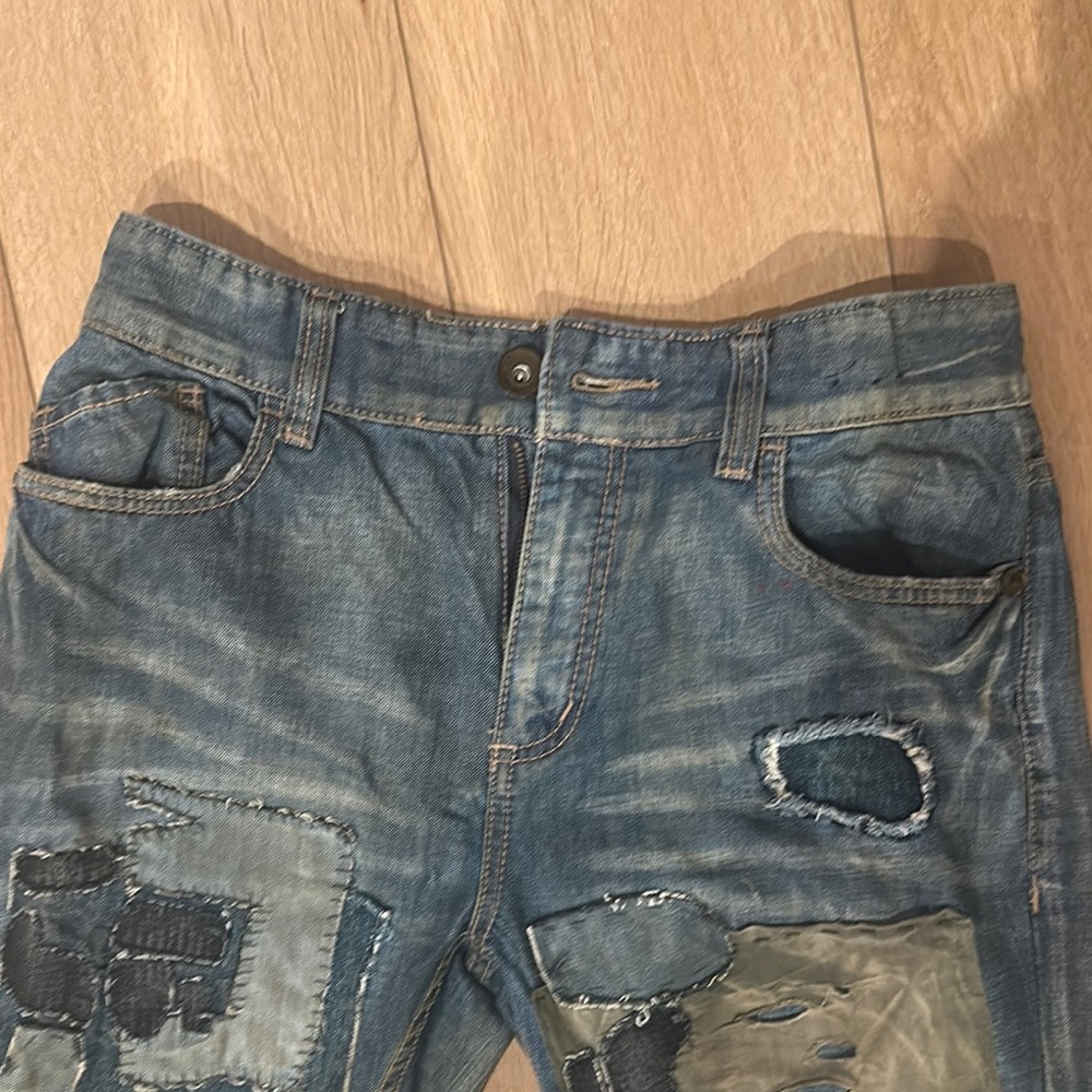 Men's Distressed Patchwork Jeans - Picture 5 of 6
